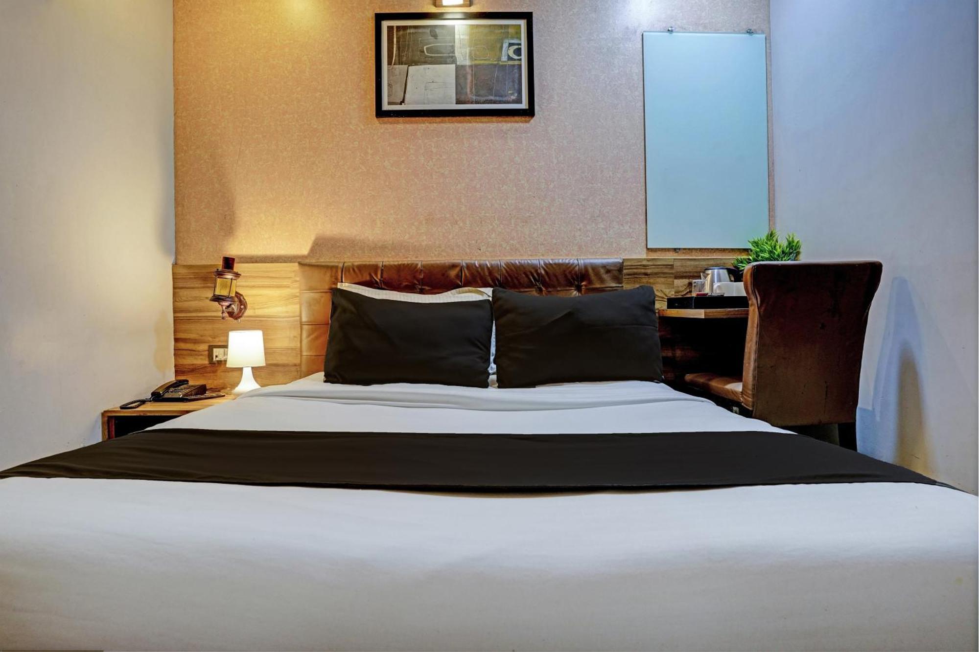 Hotel O Blue Inn Residence Near R City Mall Мумбаи Экстерьер фото
