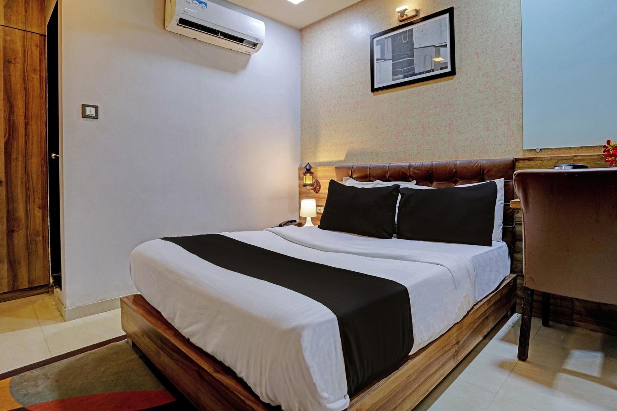 Hotel O Blue Inn Residence Near R City Mall Мумбаи Экстерьер фото