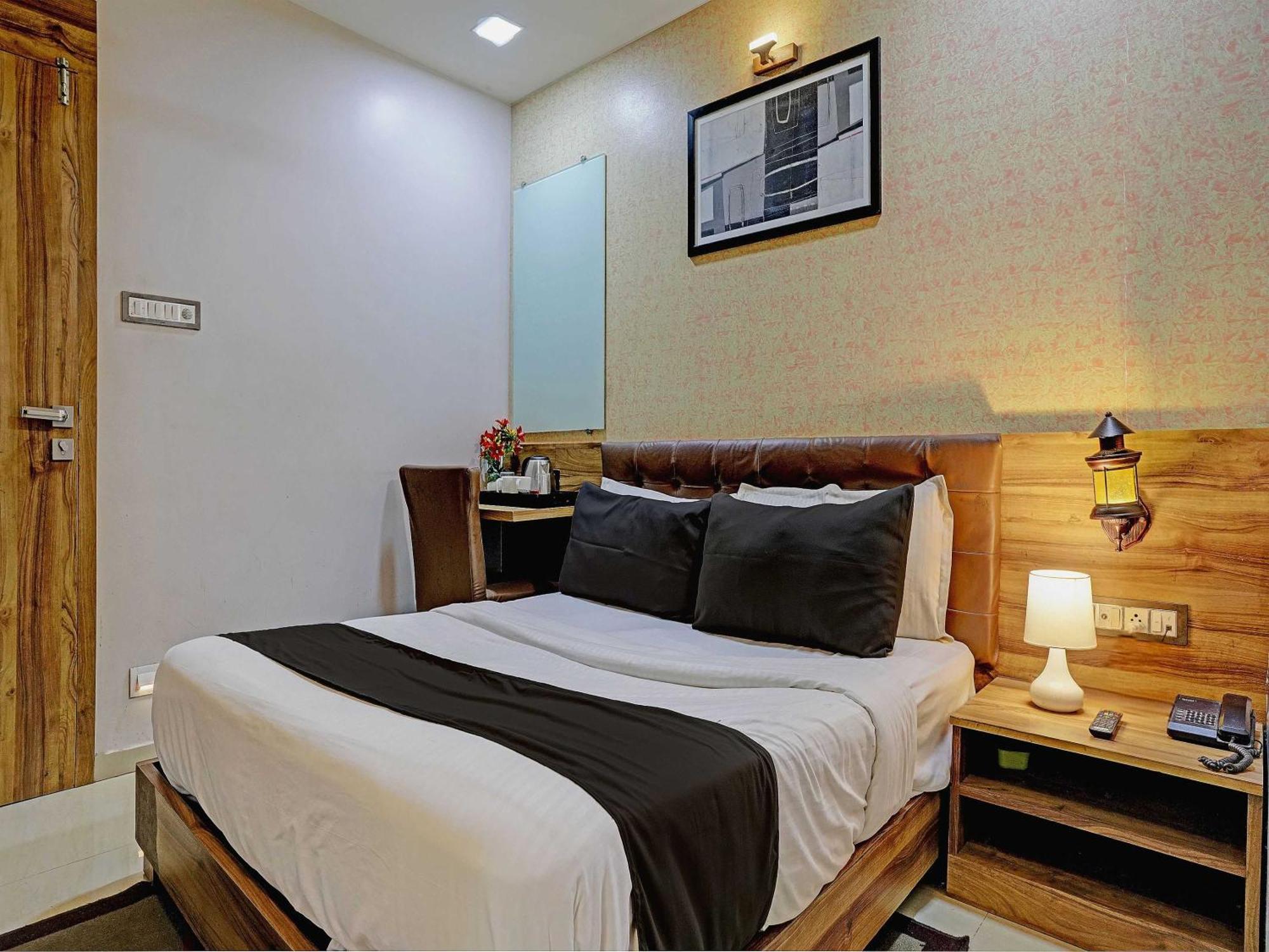 Hotel O Blue Inn Residence Near R City Mall Мумбаи Экстерьер фото