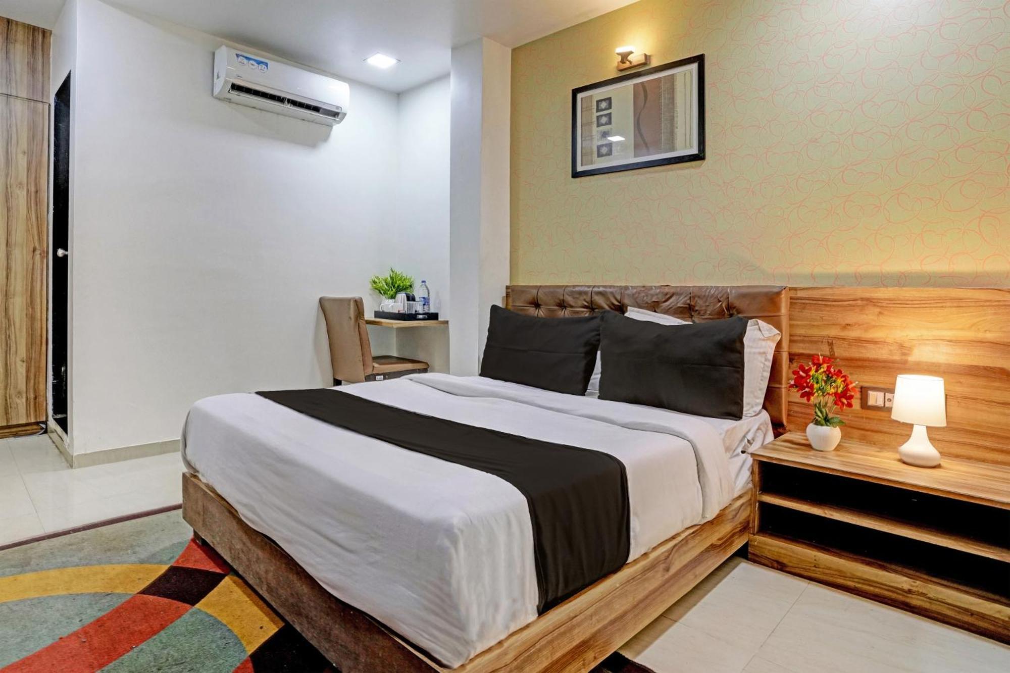 Hotel O Blue Inn Residence Near R City Mall Мумбаи Экстерьер фото